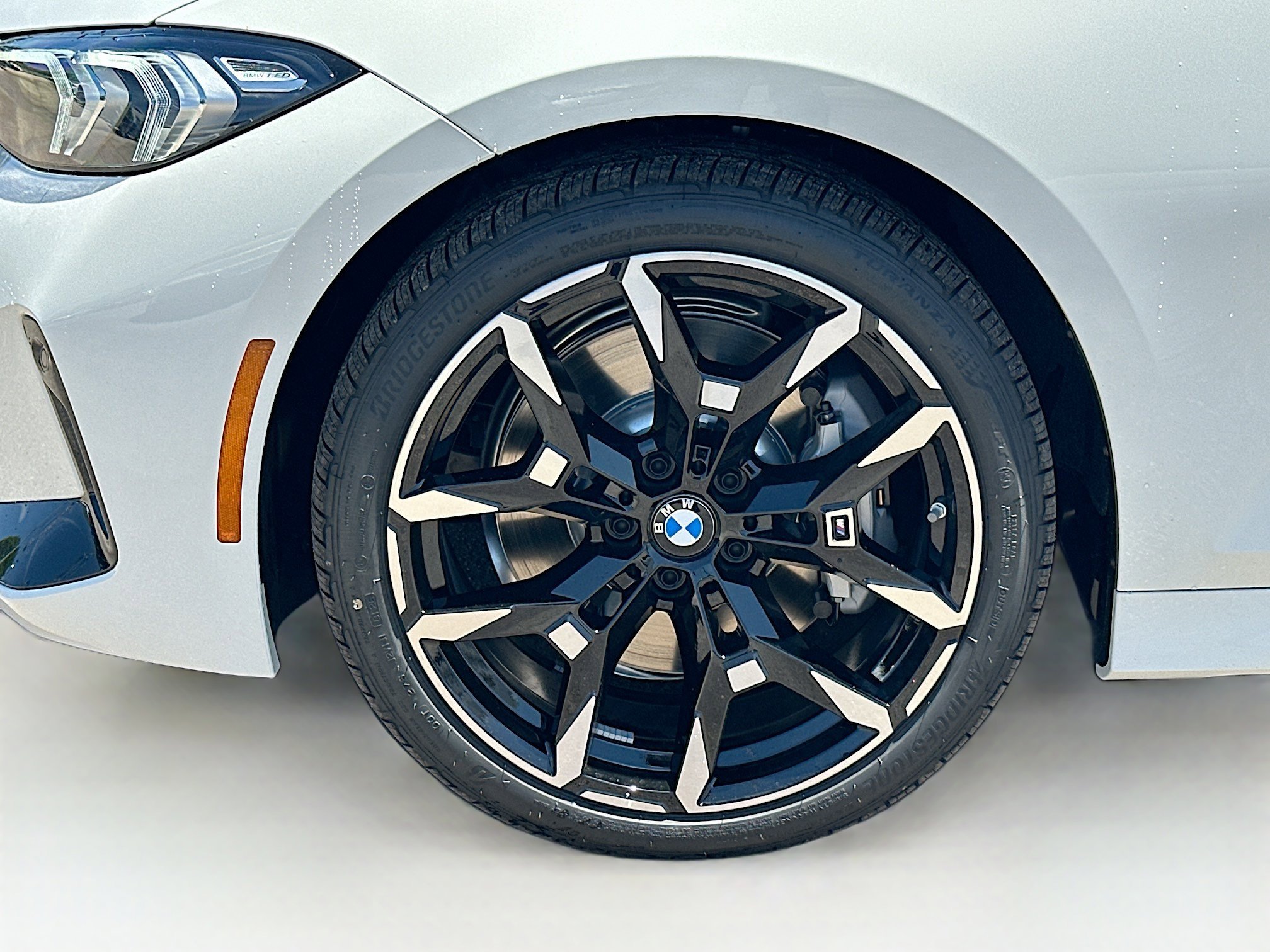 New 2026 Alpine White BMW 330i image 23