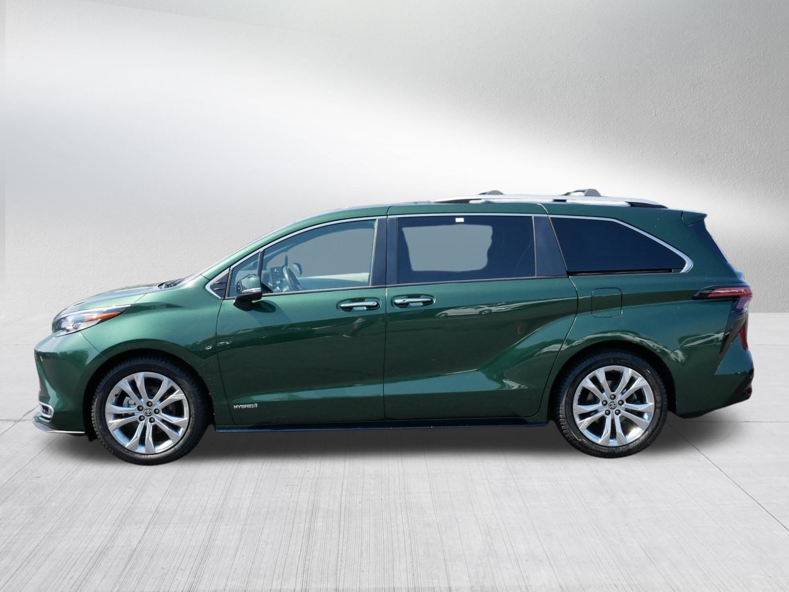 Certified 2021 Toyota Sienna Platinum with VIN 5TDERKEC5MS008091 for sale in Brooklyn Center, Minnesota