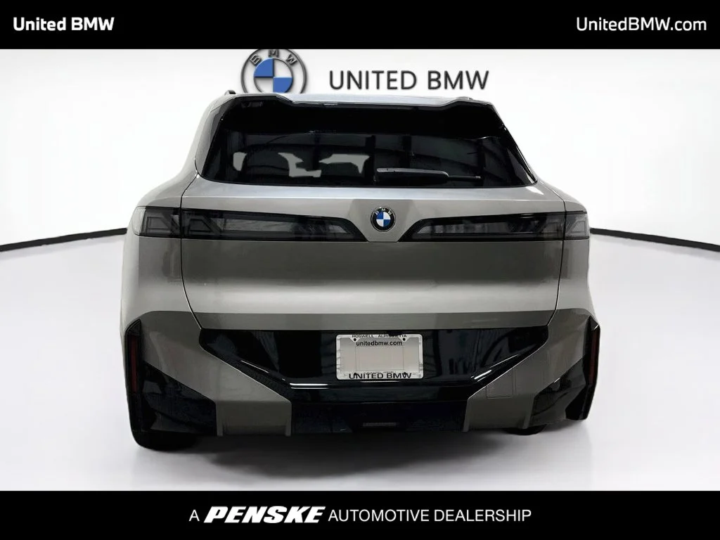 New 2027 Space Silver Metallic BMW  image 6