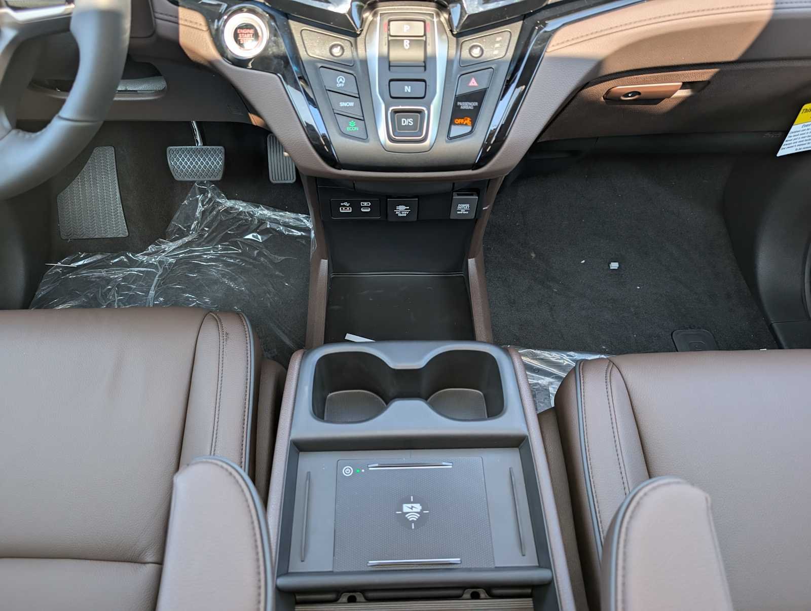 New 2026 Platinum White Pearl Honda Touring image 13