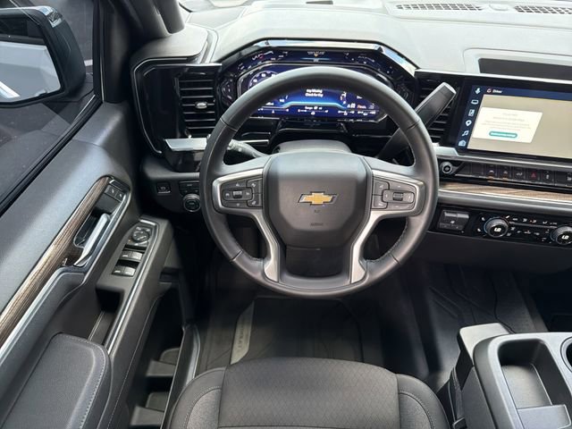 Used 2025 Summit White Chevrolet LT image 13