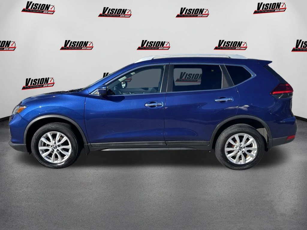 Used 2017 Blue Nissan SV image 9