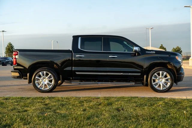 Used 2023 Black Chevrolet High Country image 8