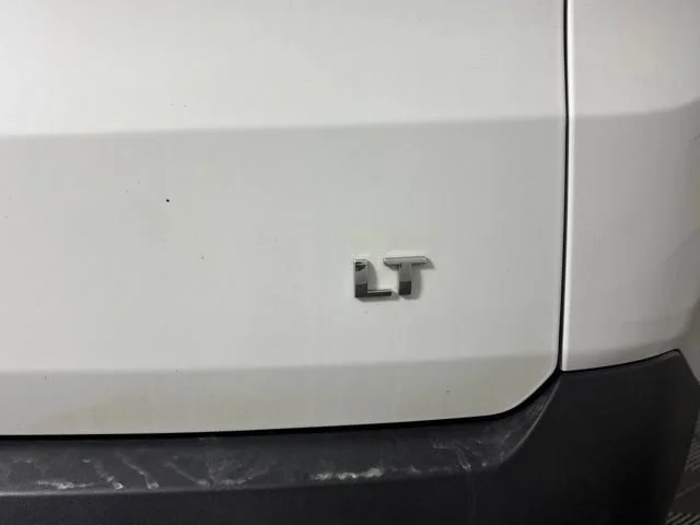 Used 2018 SUMMIT WHITE Chevrolet LT Cloth image 13