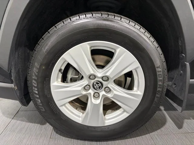 Used 2020 Black Toyota XLE image 22