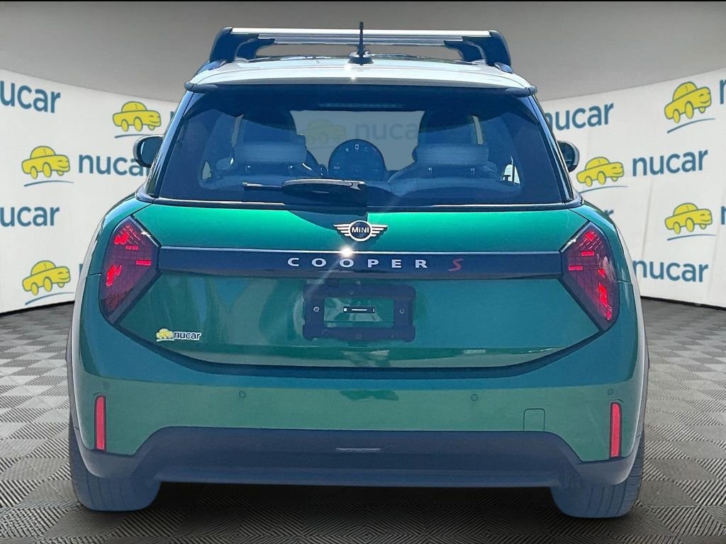Used 2025 Green MINI  image 5