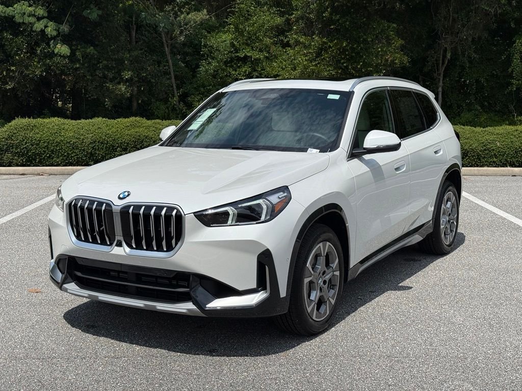 New 2026 White BMW xDrive28i image 1