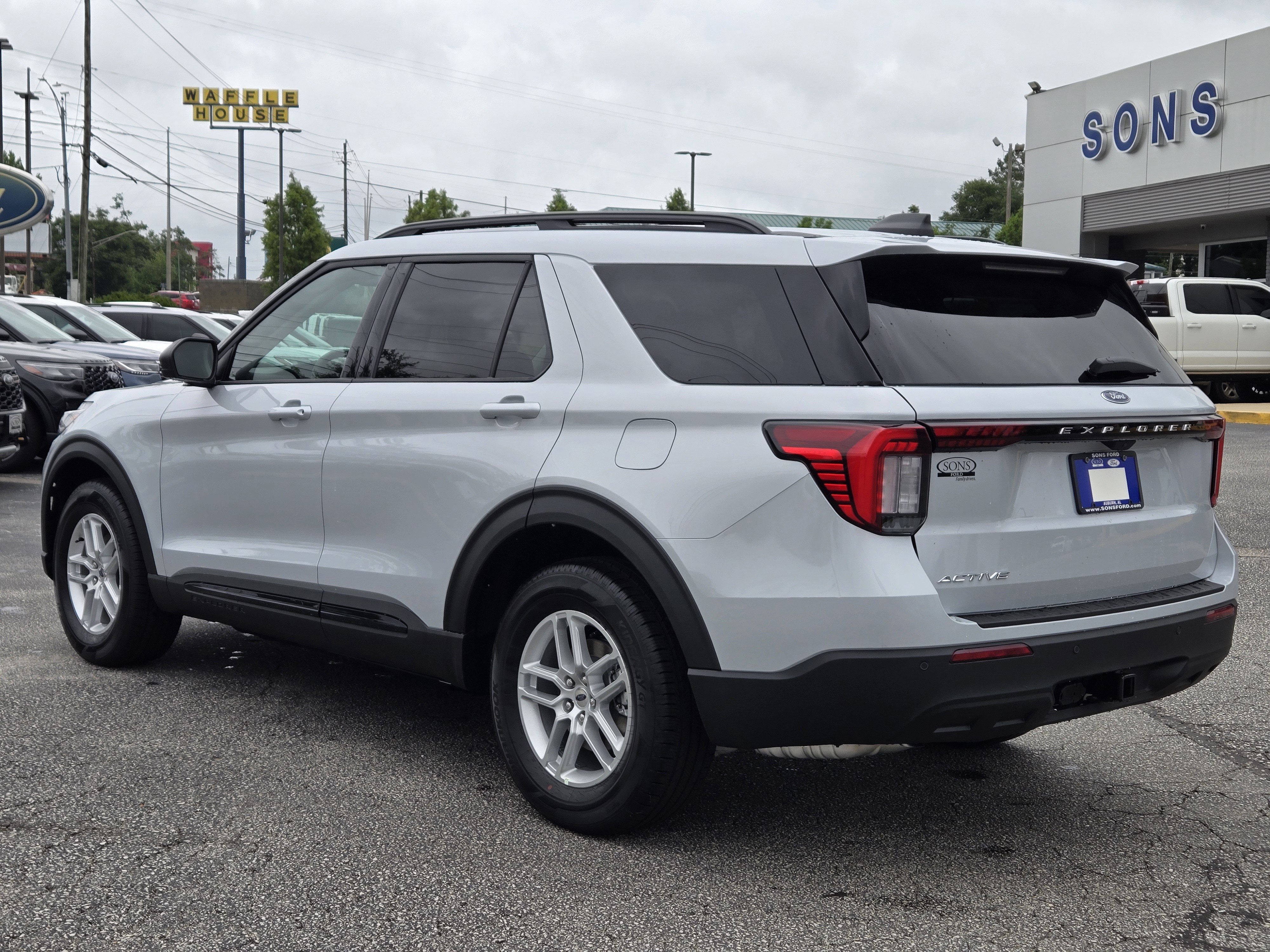 New 2026 Space White Metallic FORD Active image 12