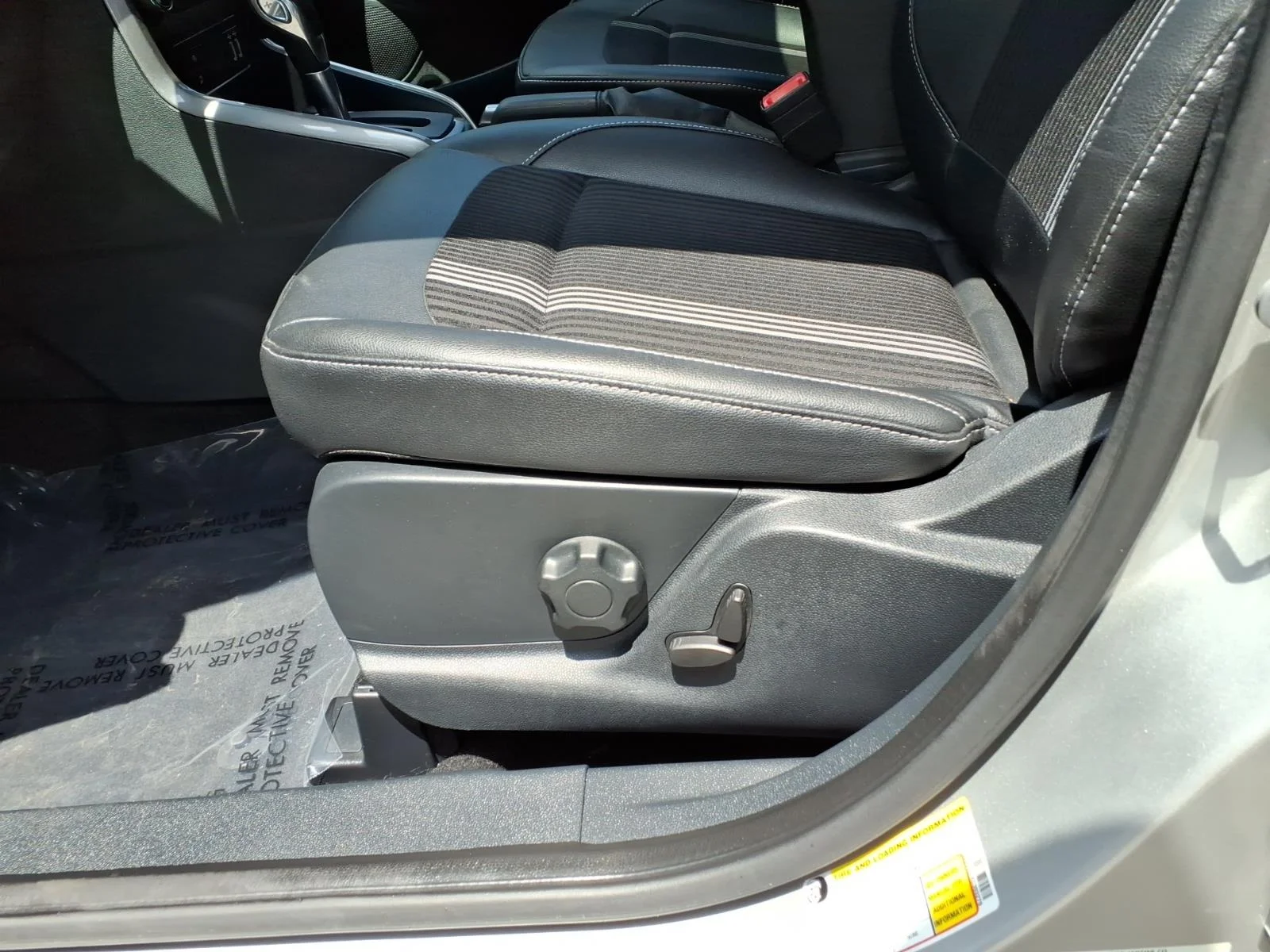 Used 2019 Silver Ford SES image 17