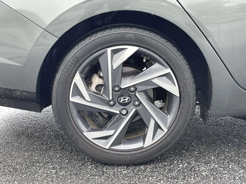 Used 2025 Amazon Gray Hyundai SEL Sport image 30