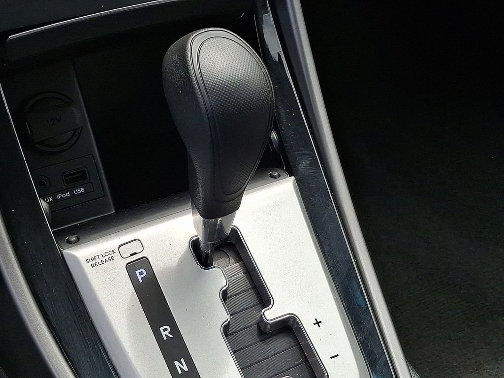 Used 2011 Black Hyundai GLS image 23