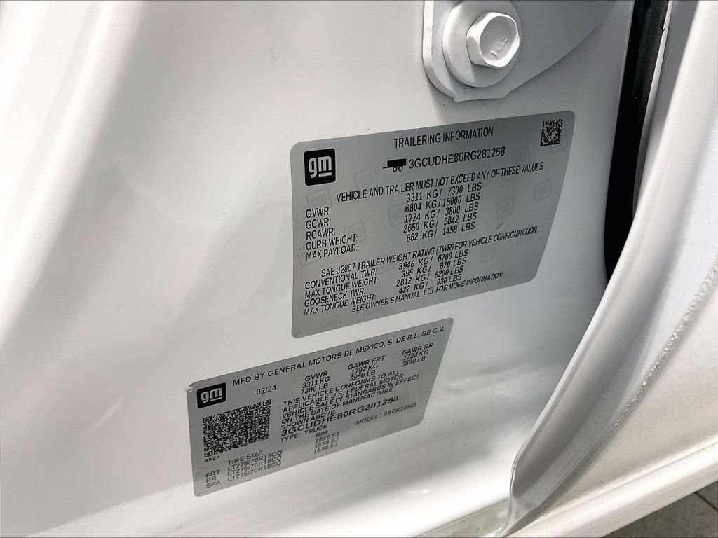 Used 2024 White Chevrolet ZR2 image 36