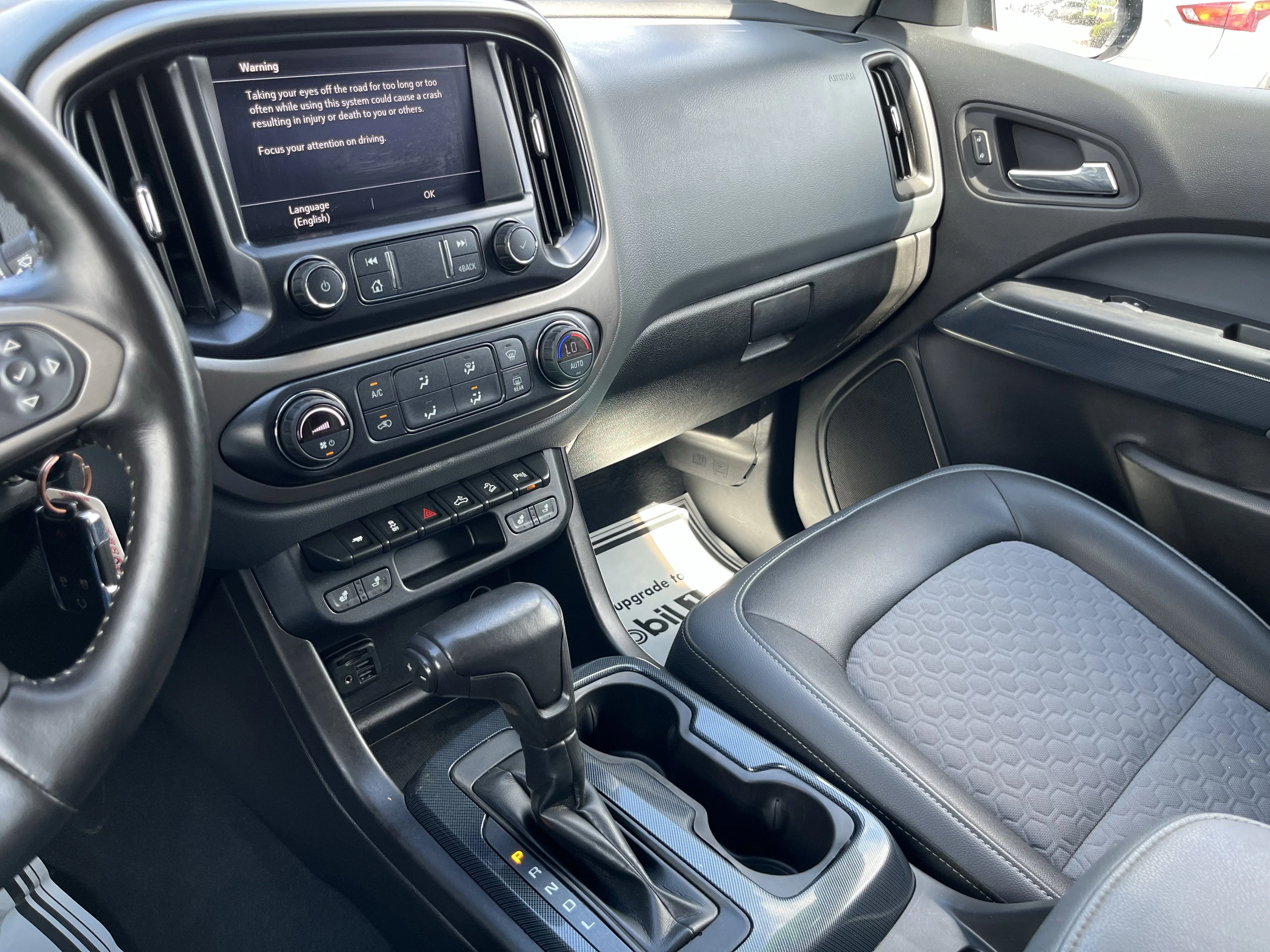 Used 2019 Pacific Blue Metallic Chevrolet Z71 image 28