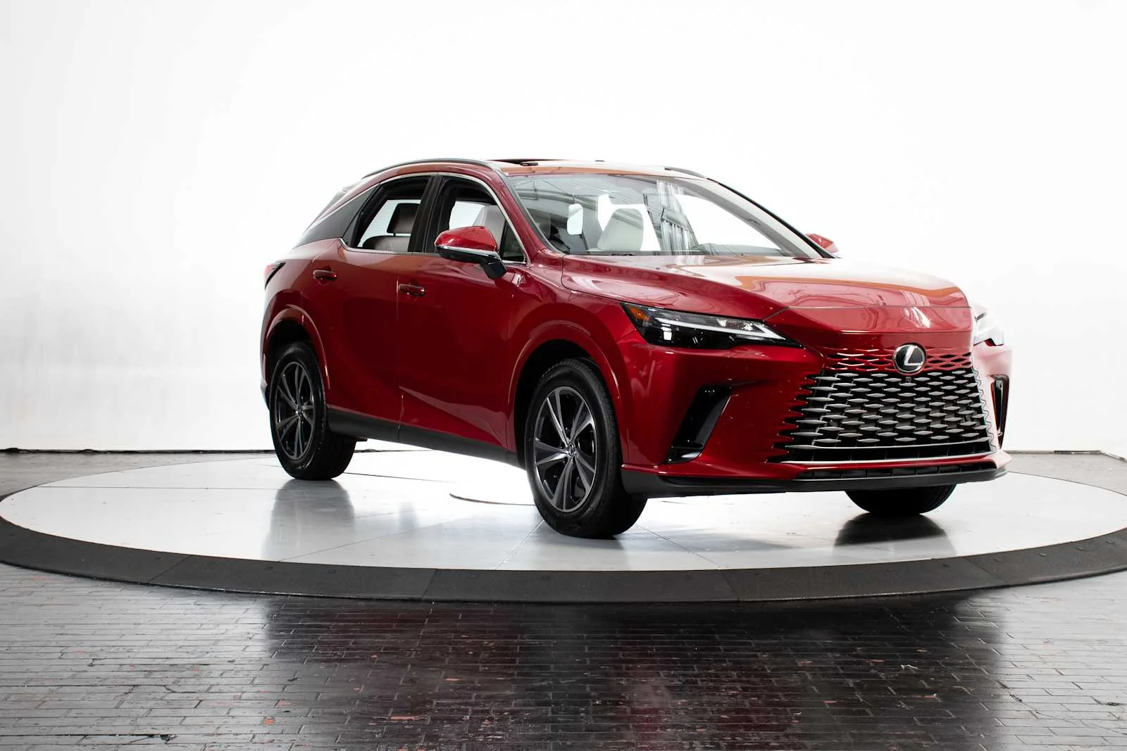 Certified Used 2025 MATADOR RED MICA Lexus Premium image 9