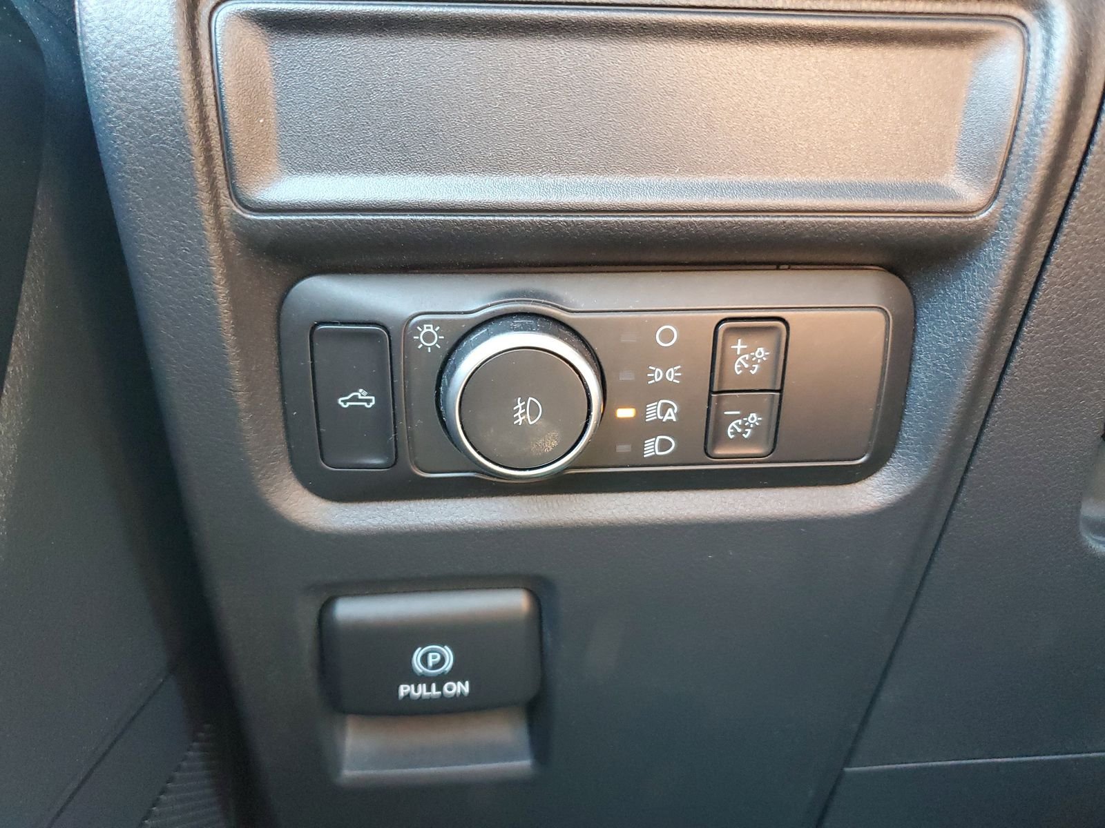 Used 2021 Gray Ford XL image 22