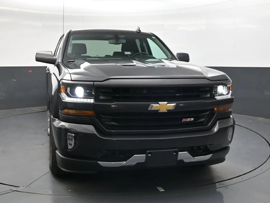 Used 2016 Tungsten Metallic Chevrolet LT image 9