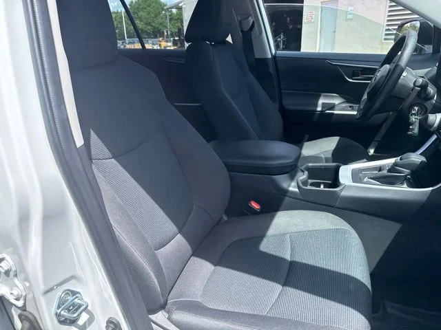 Used 2025 White Toyota LE image 10