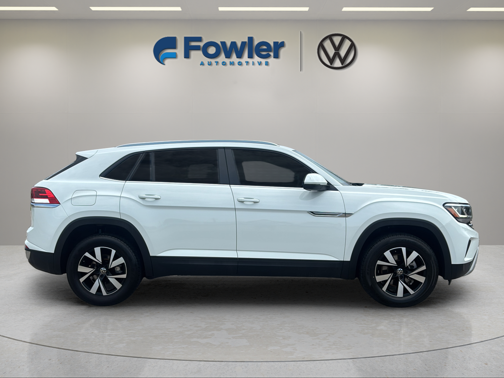 Used 2023 White Volkswagen 2.0T SE image 8
