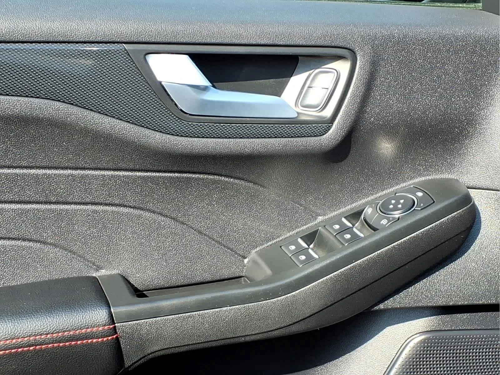Used 2025 Agate Black Metallic Ford ST-Line Select image 13