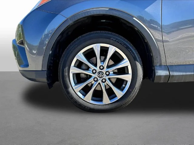 Used 2018 Gray Toyota Limited image 36