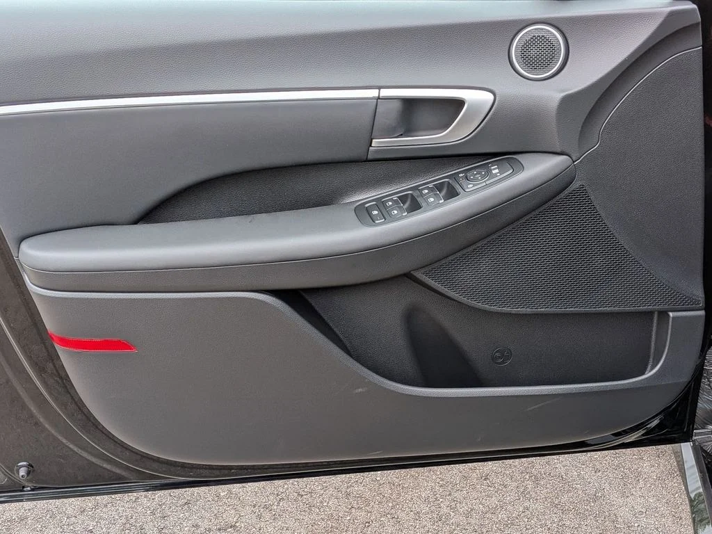 New 2026 Black Hyundai SEL Sport image 12