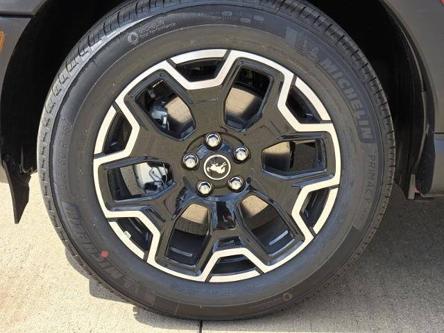 New 2026 Ruby Red Metallic Tinted Clearcoat Ford Outer Banks® image 27