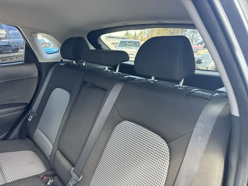 Used 2022 Gray Hyundai SE image 17
