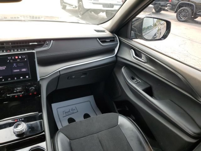 Used 2023 Black Jeep Altitude X image 16