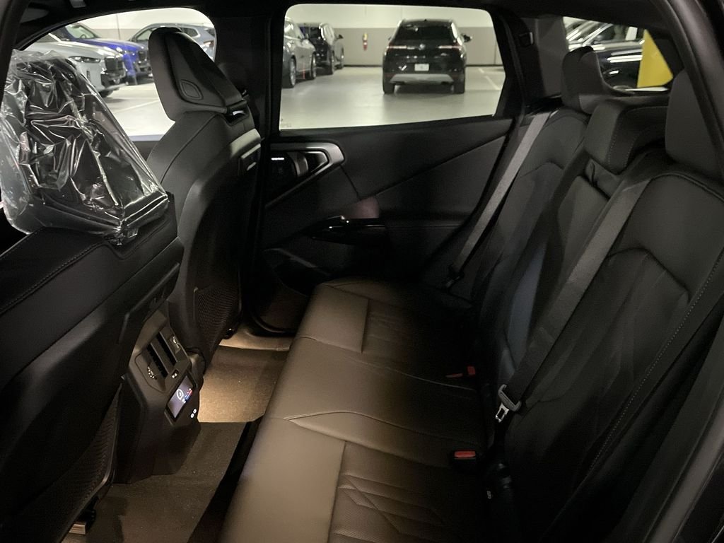 New 2026 Dark Graphite BMW 30 xDrive image 23