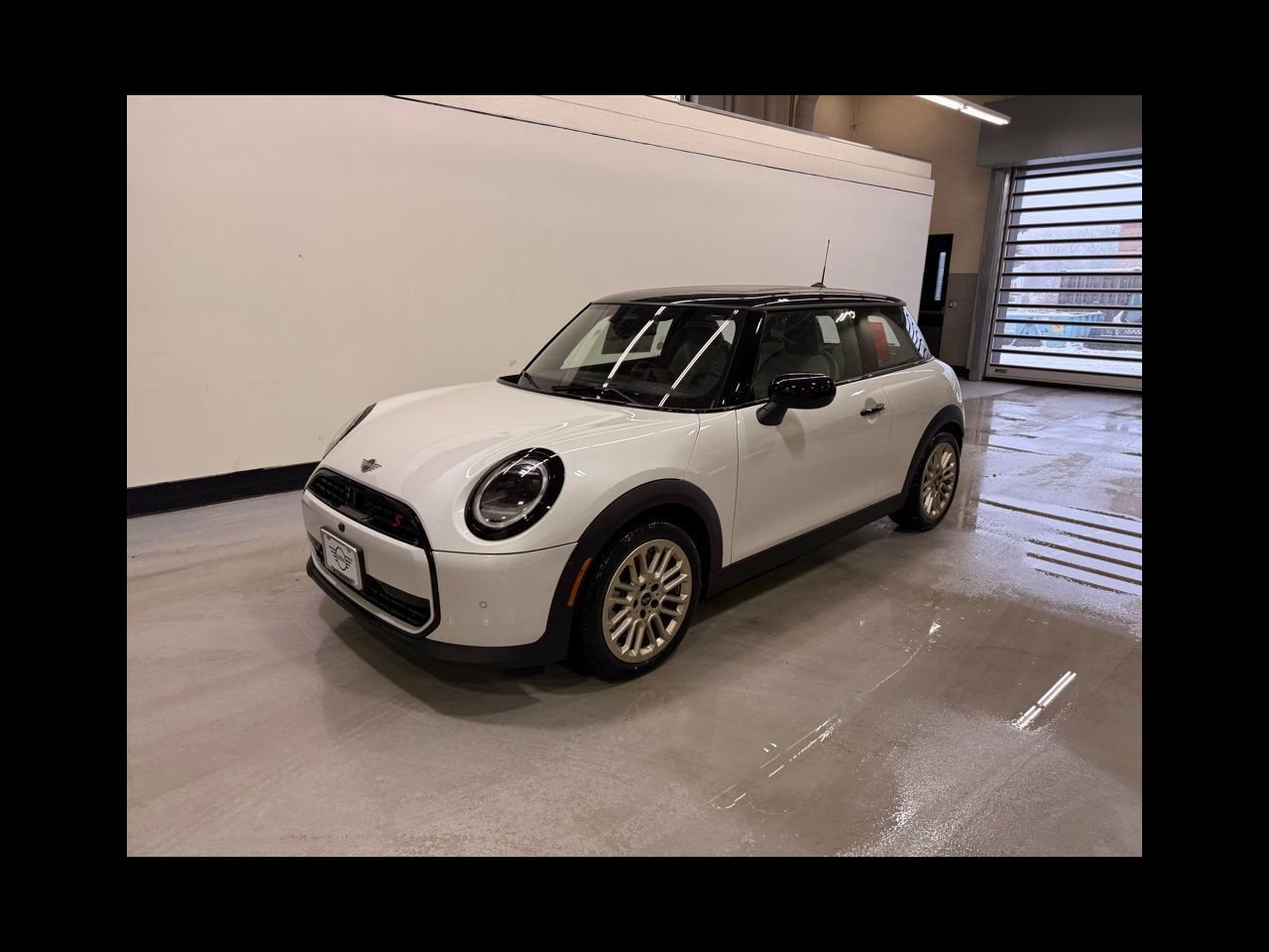 2026 MINI Hardtop Cooper S's photo