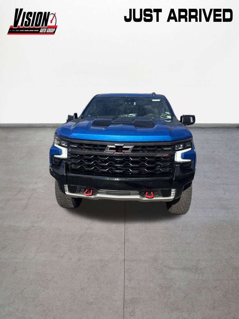 Used 2022  Chevrolet ZR2 image 3