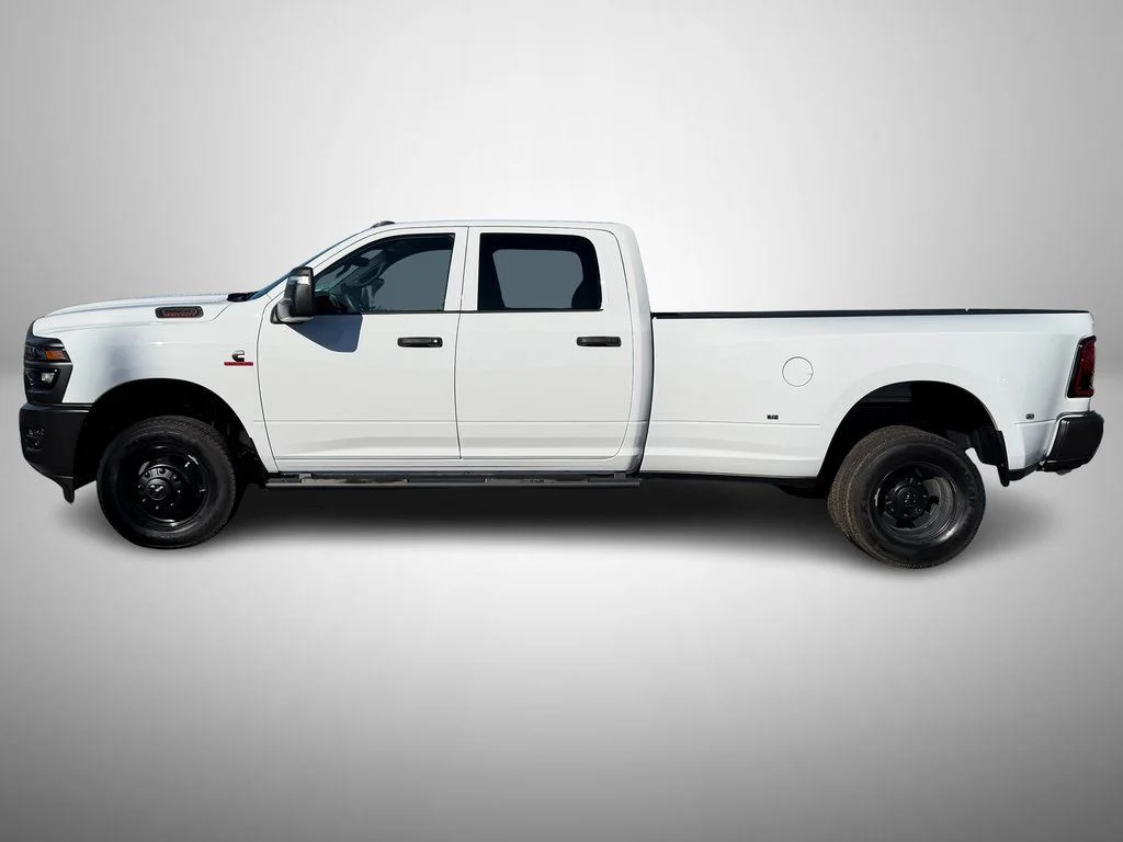 New 2026 Bright White Clear-Coat Exterior Paint RAM Tradesman image 5