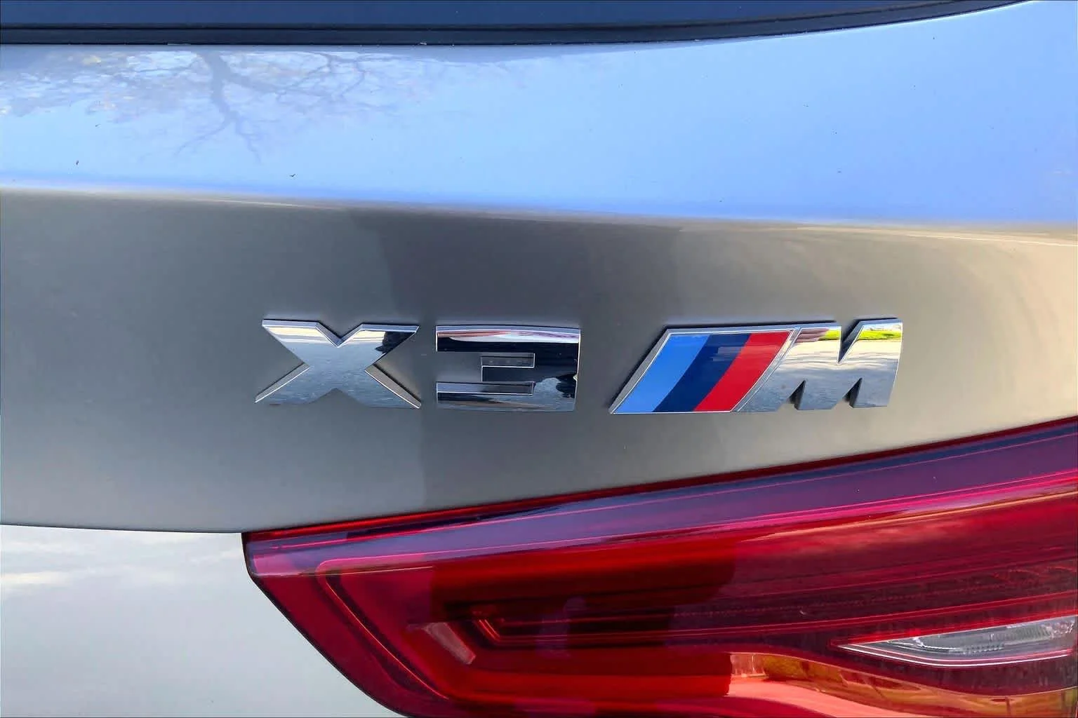Used 2020 Donington Grey Metallic BMW  image 9