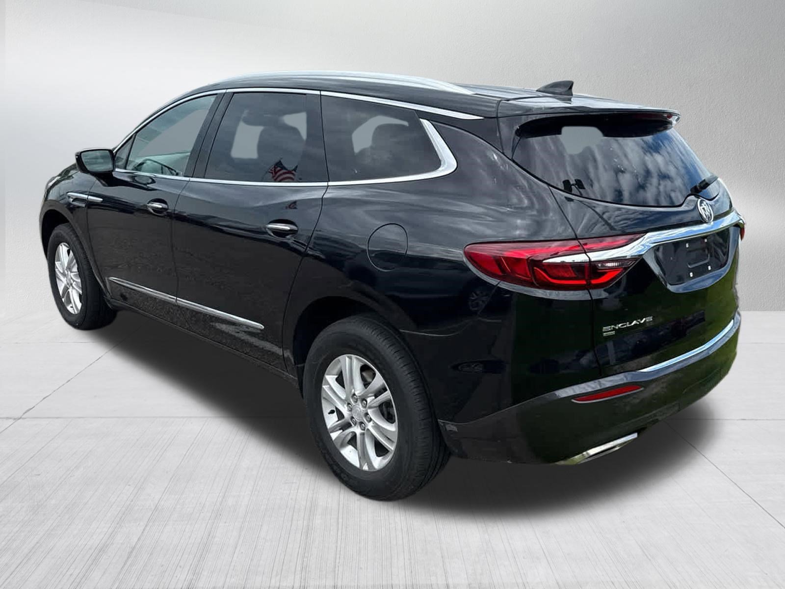 Certified Used 2020 Includes Spectra Gray lower exterior accent color.) Buick Essence image 4