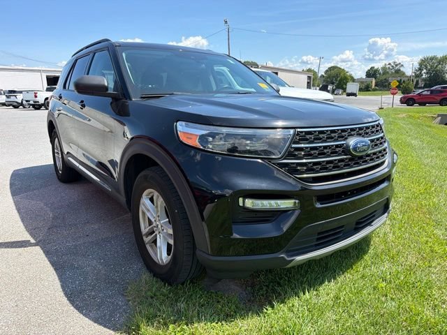Used 2022 Agate Black Metal Ford XLT image 1