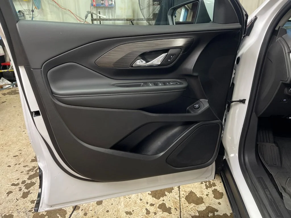 Used 2024 White GMC SLE image 14