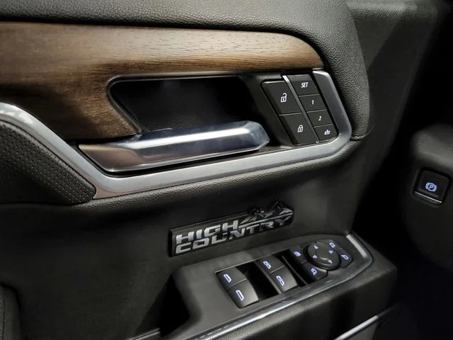 Used 2024 Black Chevrolet High Country image 25