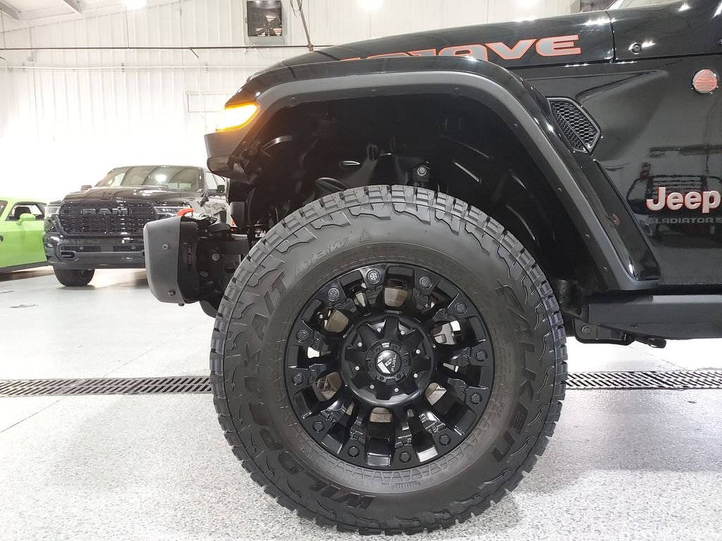 Used 2025 Black Jeep Mojave image 16