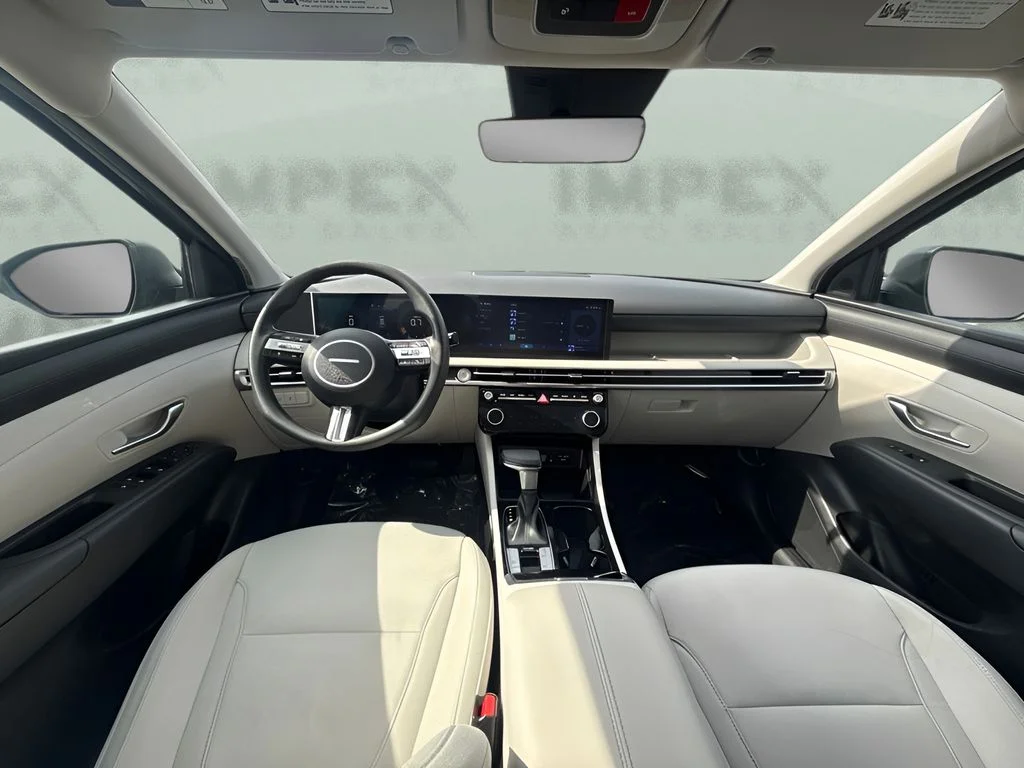 Used 2025 Green Hyundai SEL image 11