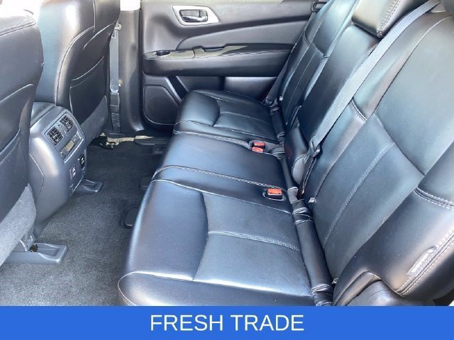 Used 2018 Caspian Blue Nissan SL image 18