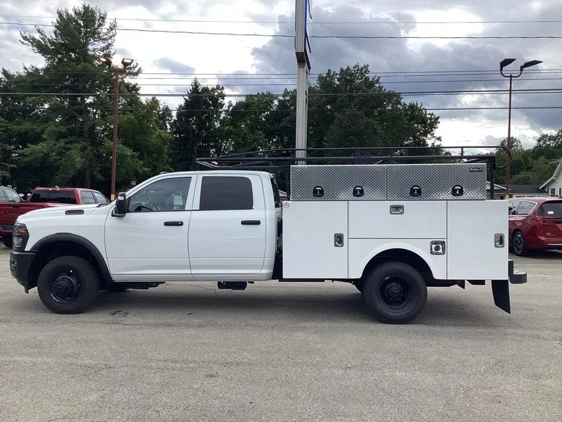 New 2026 Bright White Clearcoat RAM Tradesman image 4