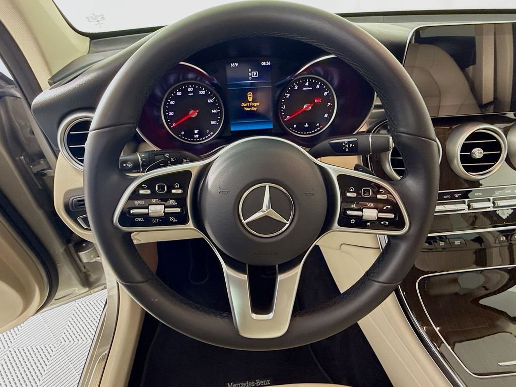 Used 2021  Mercedes-Benz GLC 300 image 12