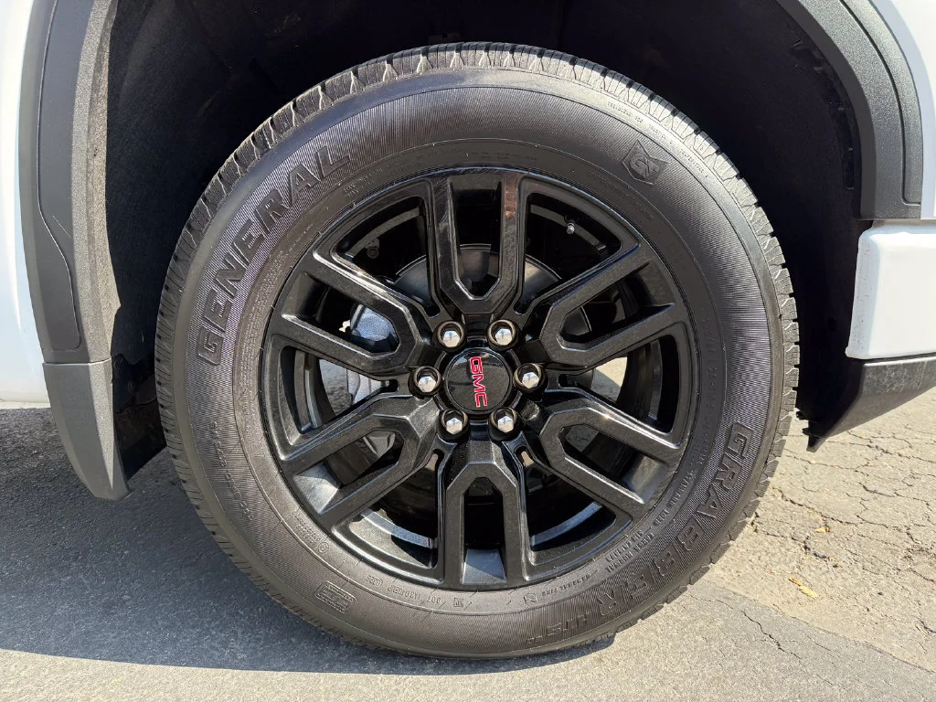 Used 2026 Summit White GMC Elevation image 14