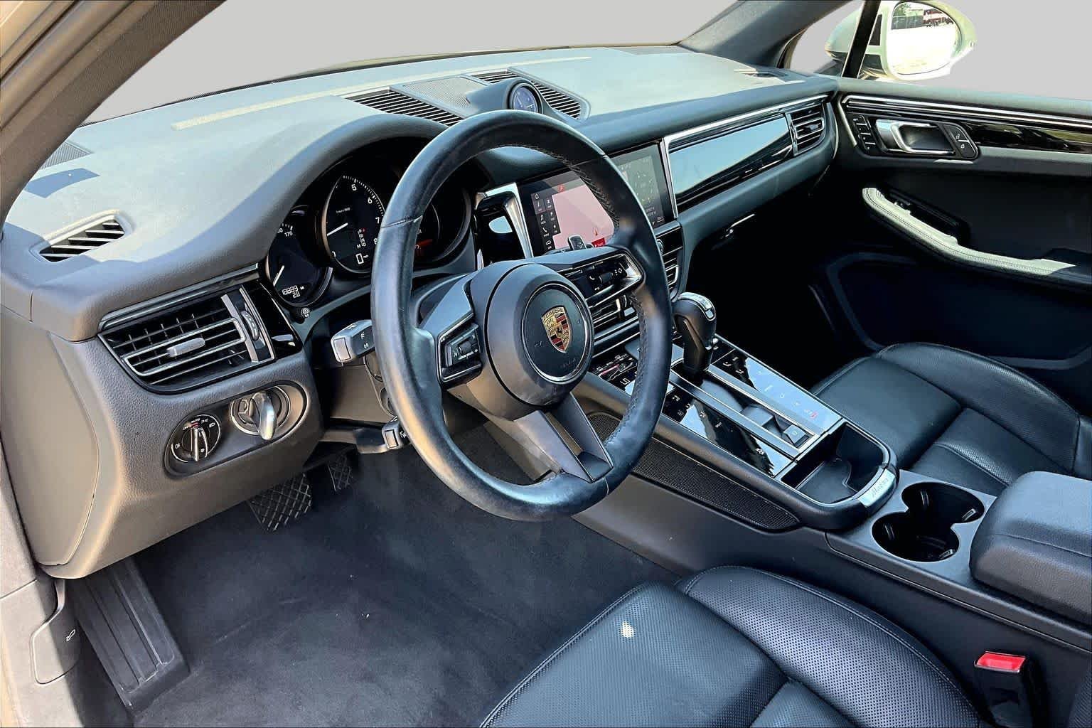 Used 2023 Volcano Grey Metallic Porsche  image 18