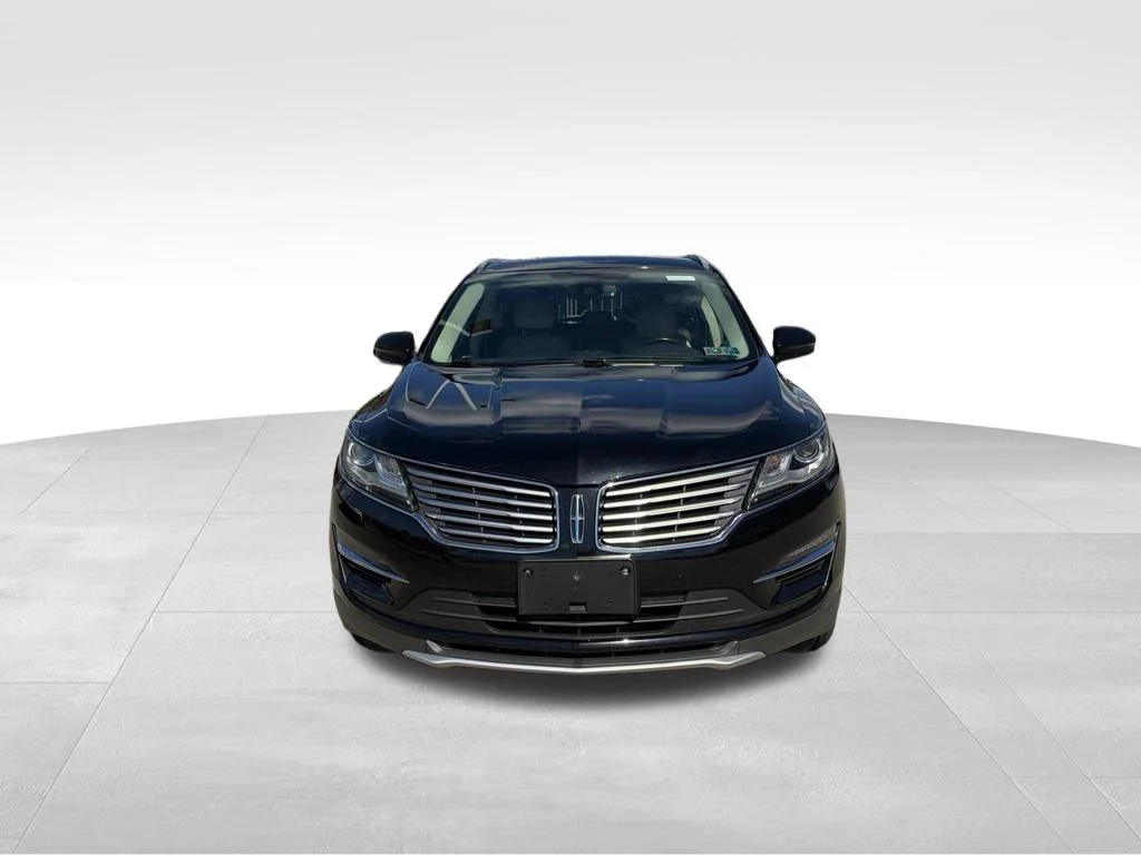 Used 2017 Black Lincoln Reserve image 3