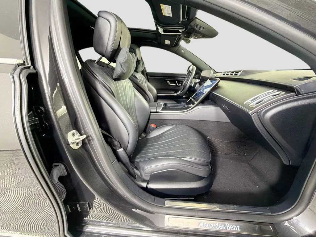 Used 2023 Gray Mercedes-Benz S 500 image 31
