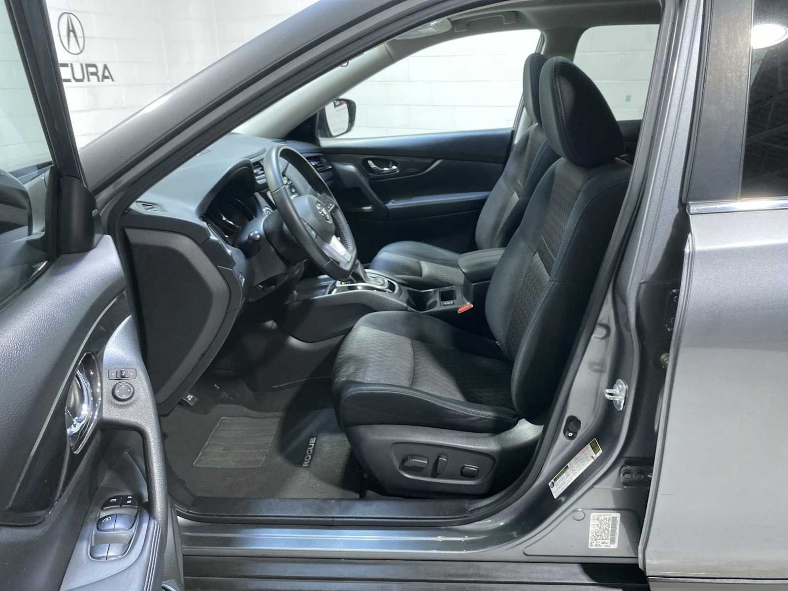 Used 2017 Nissan Rogue SV with VIN JN8AT2MV1HW020039 for sale in Verona, NJ