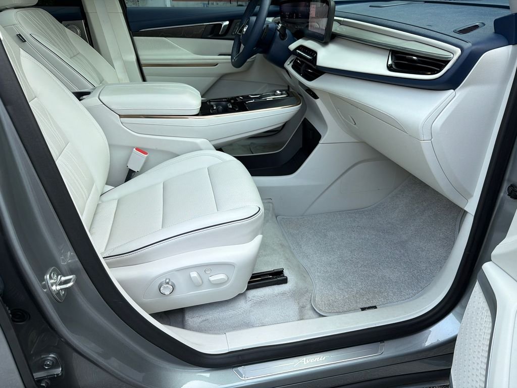 2025 Buick Enclave Avenir - Photo 13