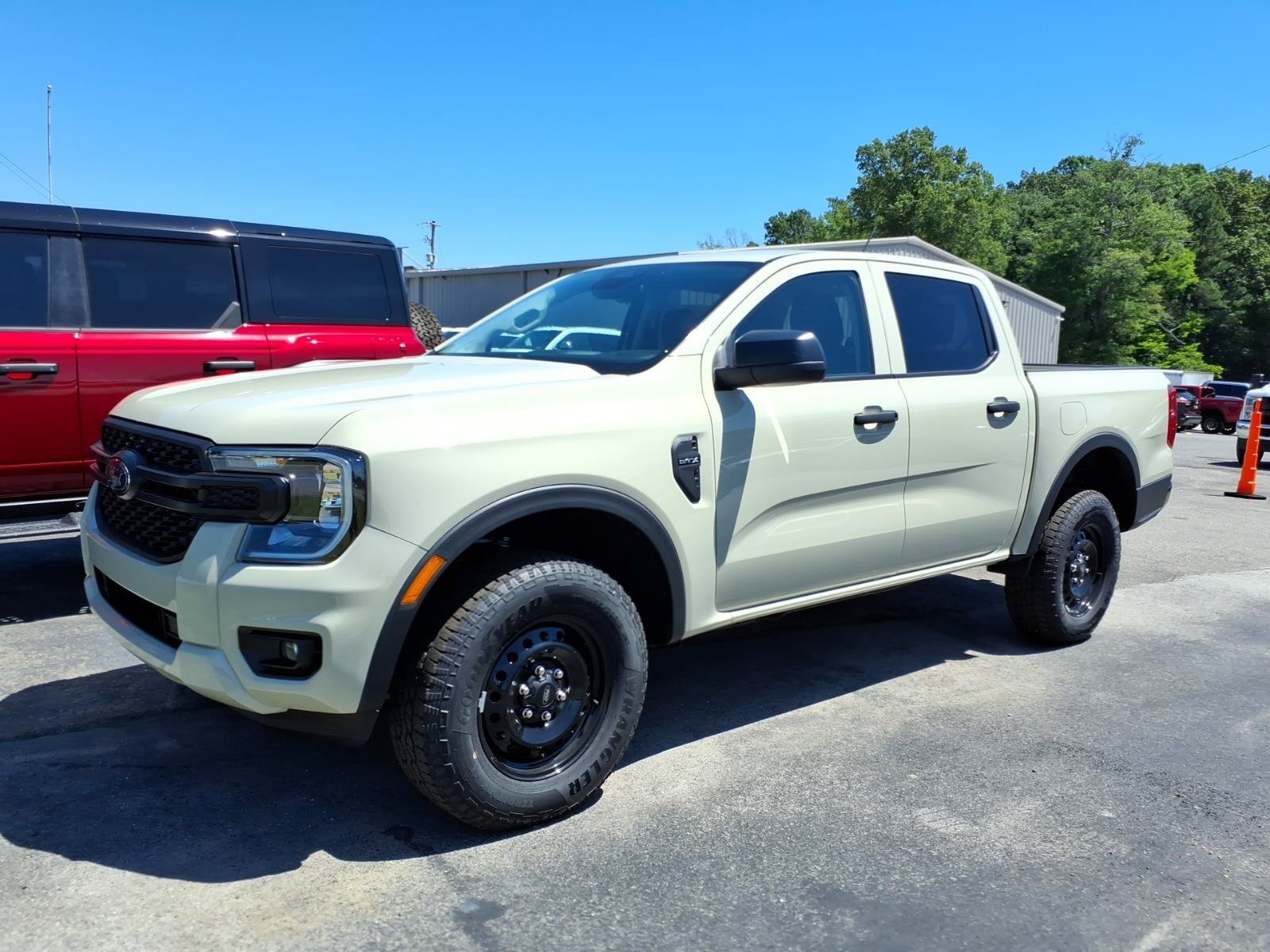 Used 2026 Tan Ford XL image 1