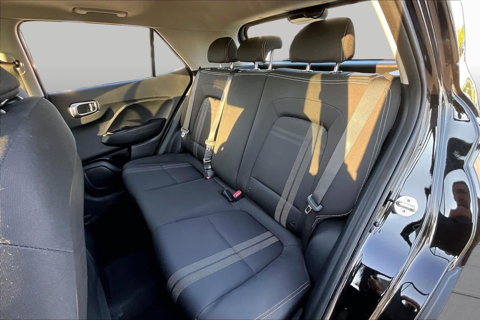 Used 2022 Black Noir Pearl Hyundai SEL image 39
